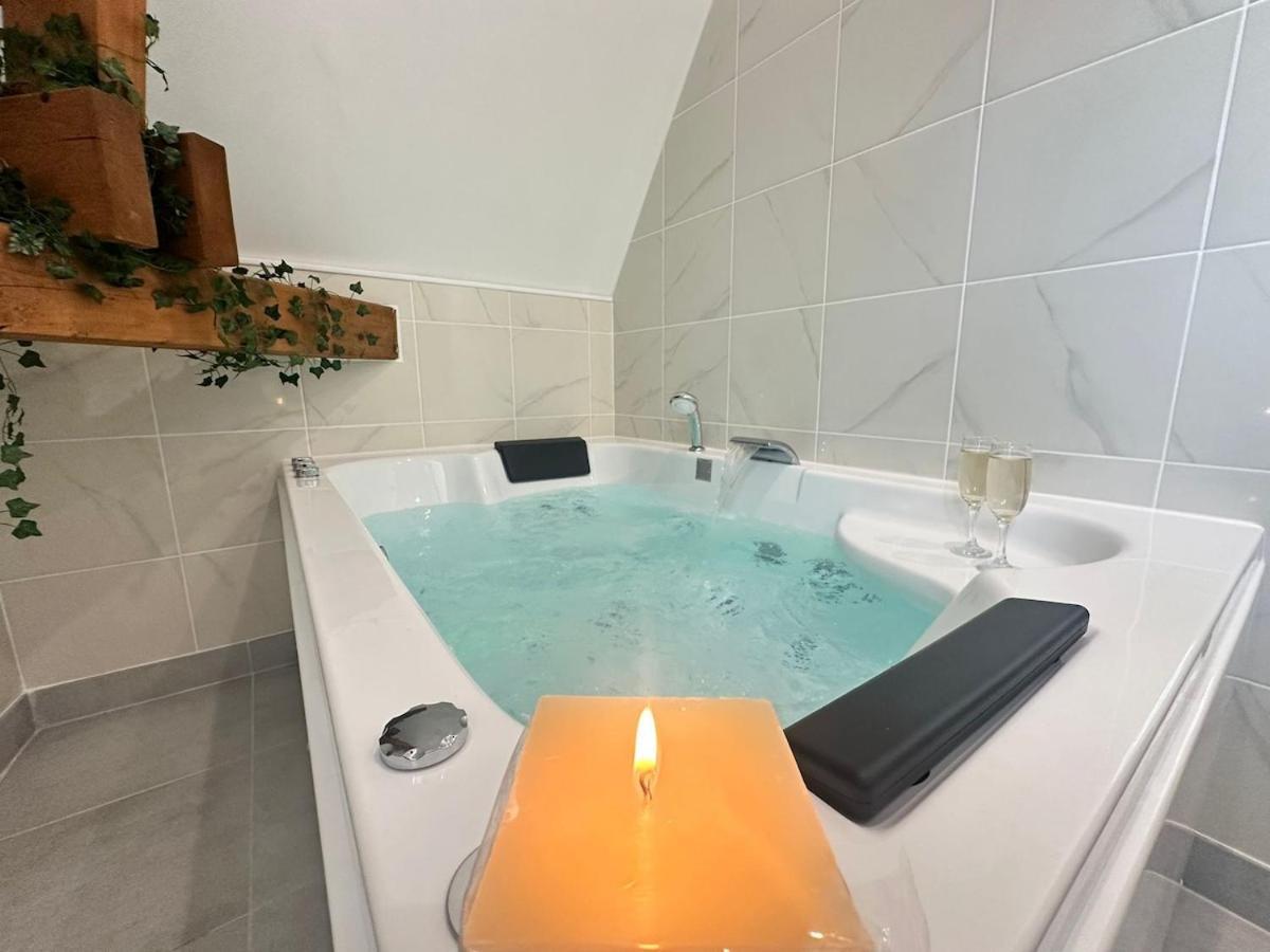 S Bayleved'Air Duplex Vue Chateau, Balneo Et Sauna Sedan Bagian luar foto